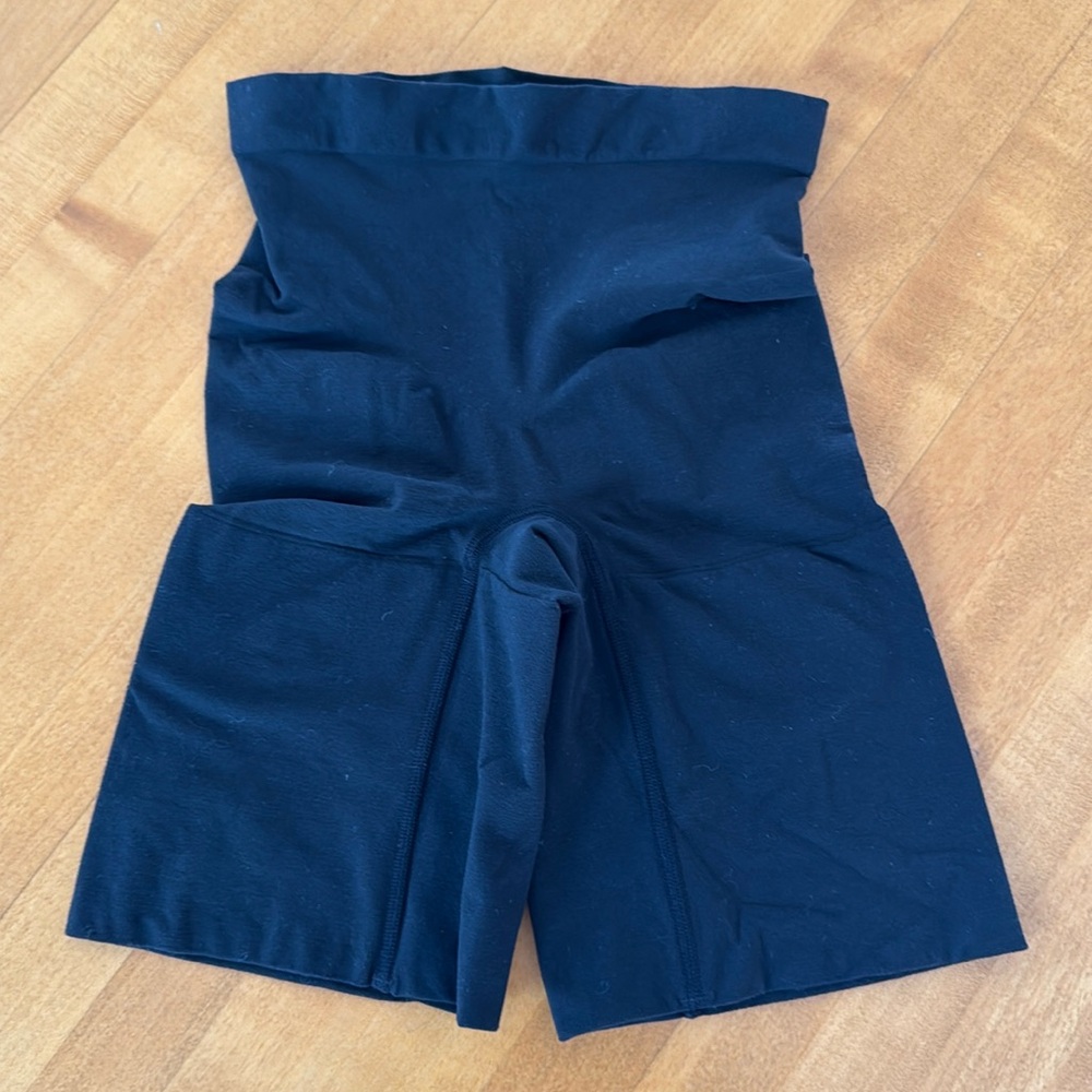 SPANX Power Short black compression shapewear shorts size M